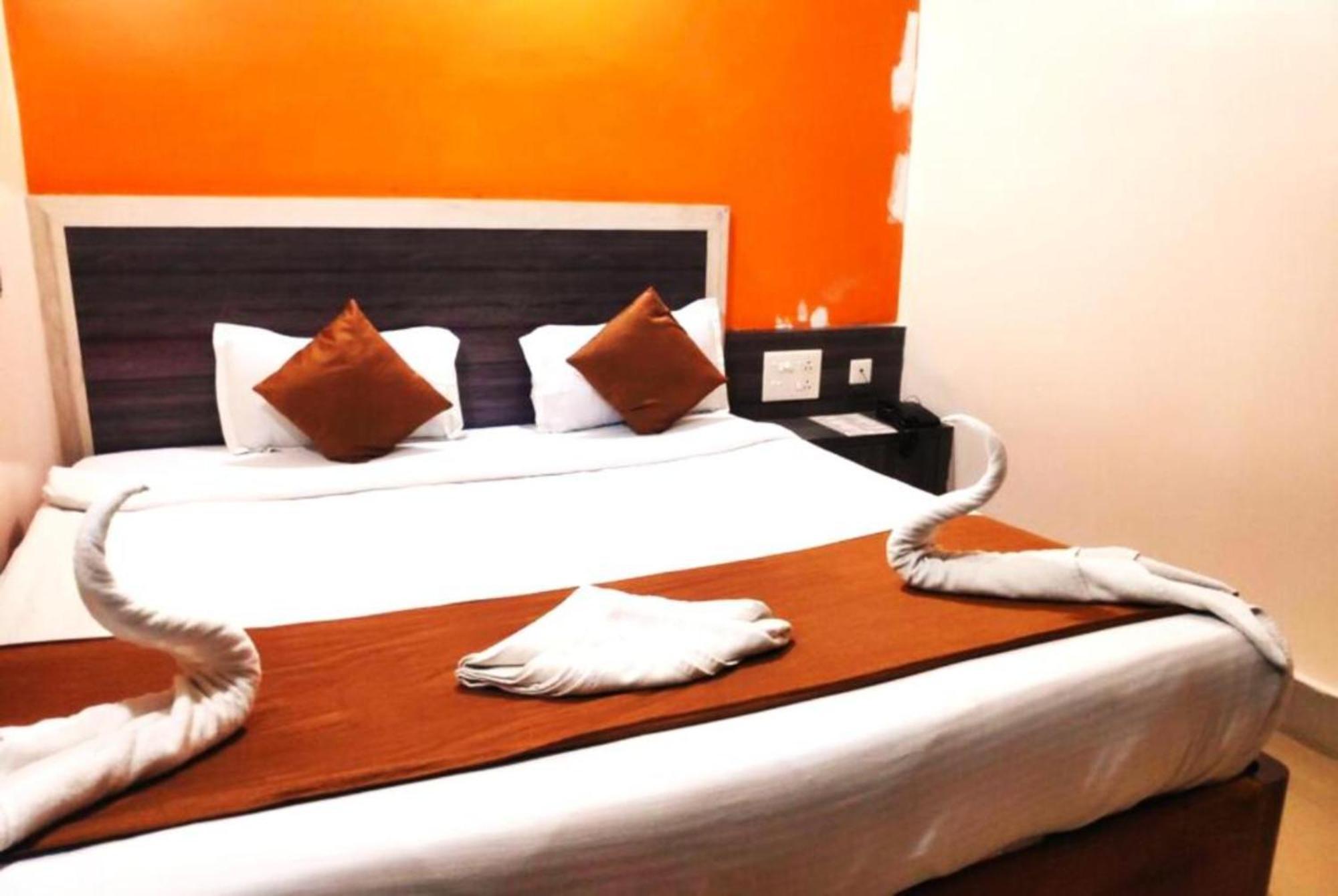 Hotel Krishna Residency Puri Near Sea Beach Best Choice Of Travellers By Morservices Екстер'єр фото