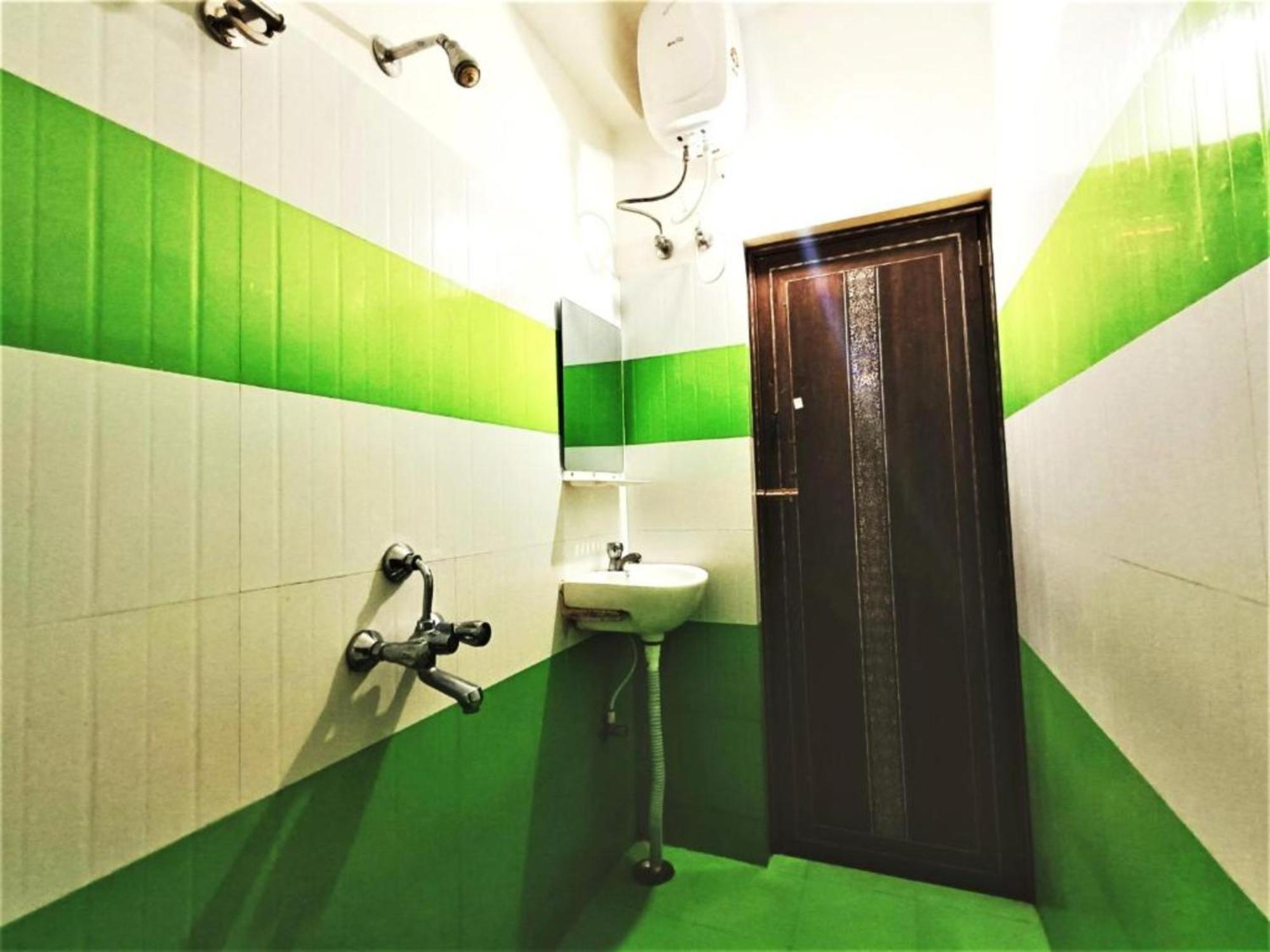 Hotel Krishna Residency Puri Near Sea Beach Best Choice Of Travellers By Morservices Екстер'єр фото