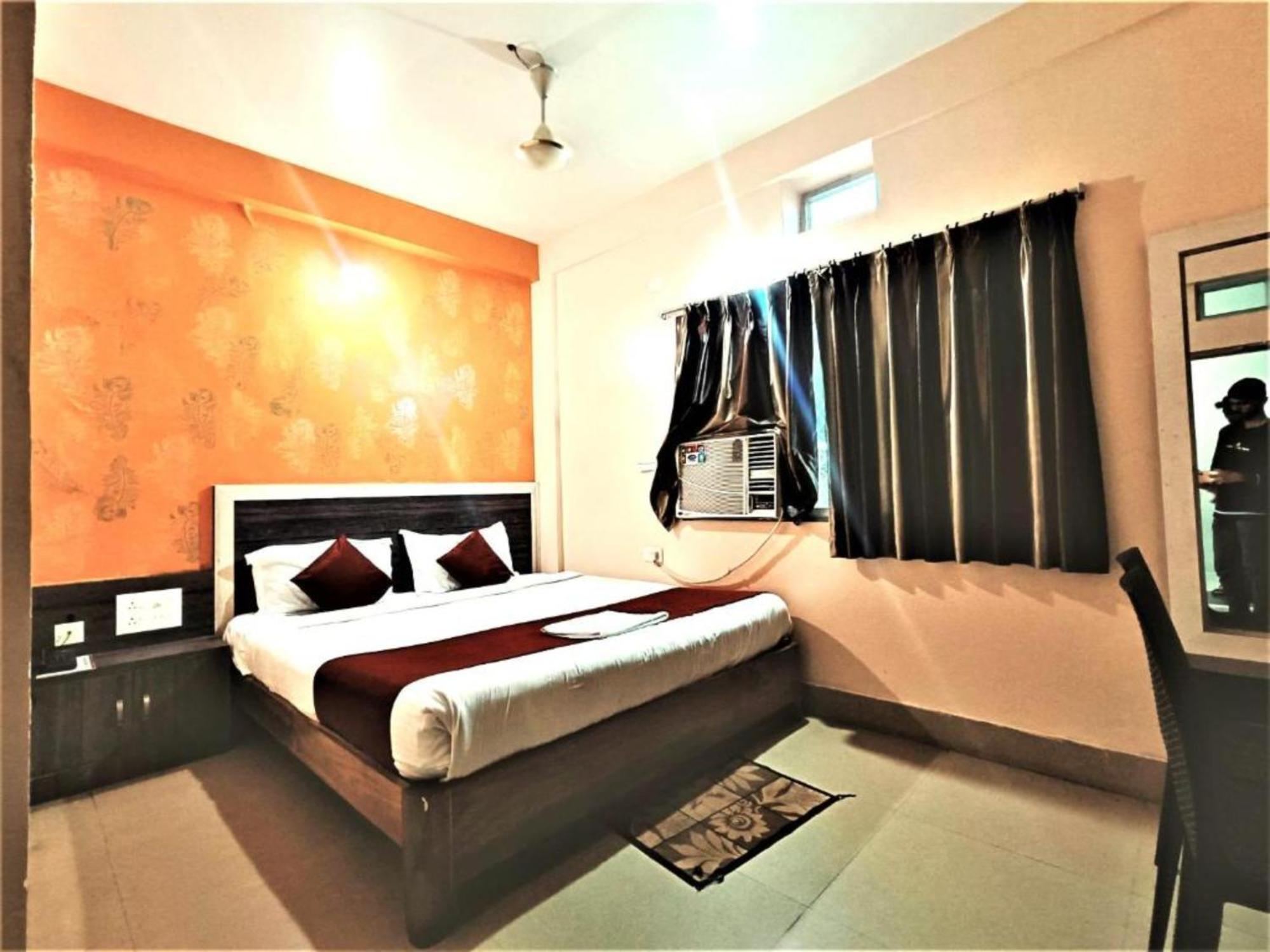 Hotel Krishna Residency Puri Near Sea Beach Best Choice Of Travellers By Morservices Екстер'єр фото