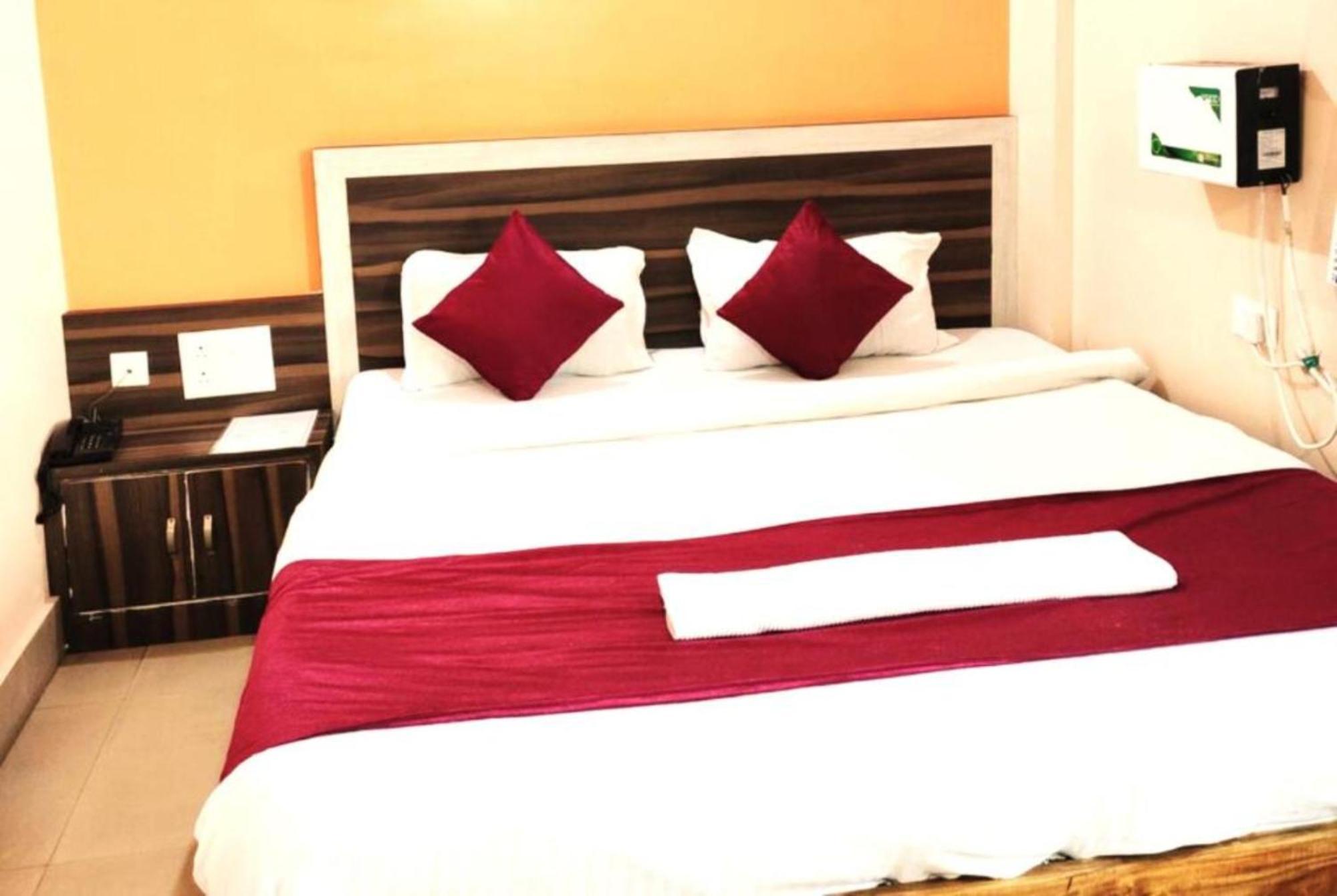 Hotel Krishna Residency Puri Near Sea Beach Best Choice Of Travellers By Morservices Екстер'єр фото